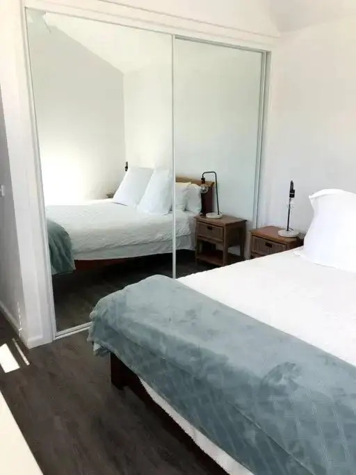 Adorable 1 bedroom guesthouse with firepit