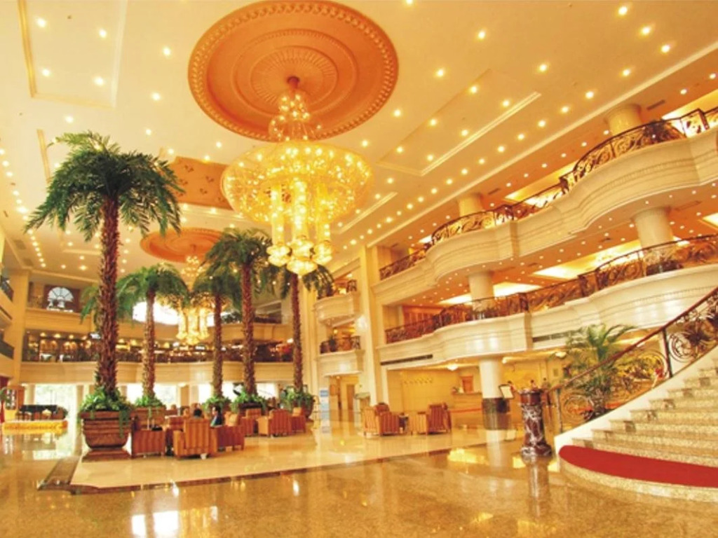 Dongguan OYC Crown Prince Hotel