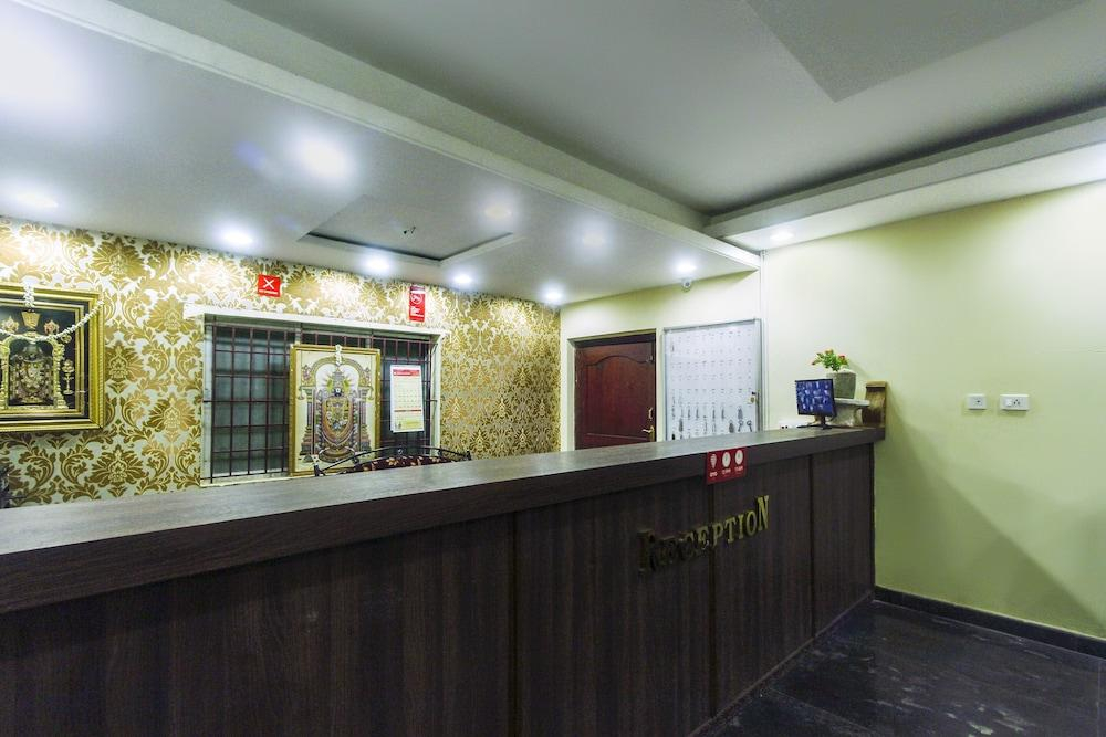 OYO 24392 Flagship Damodar Inn