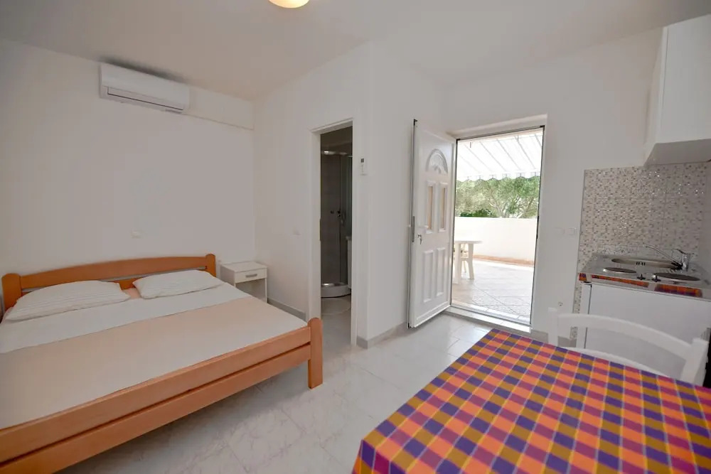 Apartments Caska VI