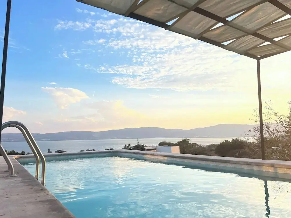 Casa Cuba - Spectacular Lake and Mountain View