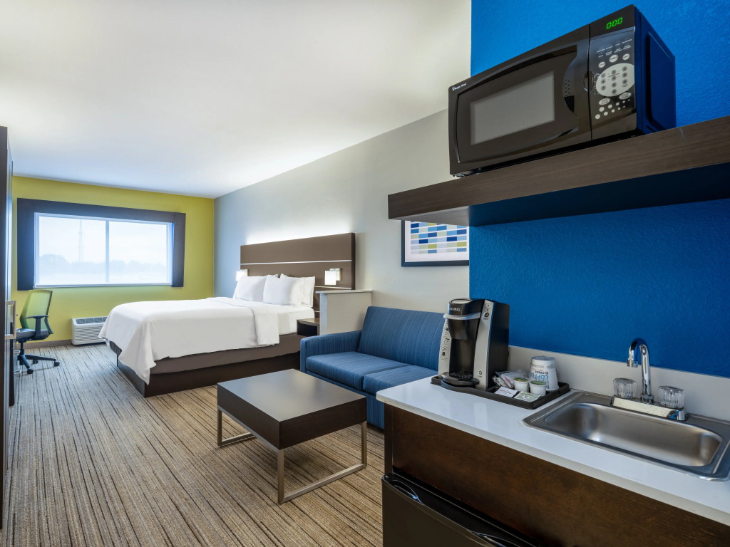 Holiday Inn Express Hotel & Suites Beaumont Northwest by IHG