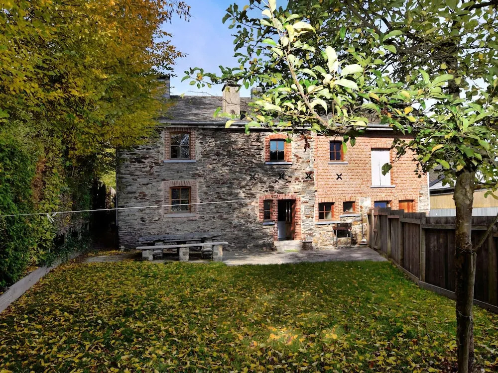 Ardennic Farmhouse For Groups