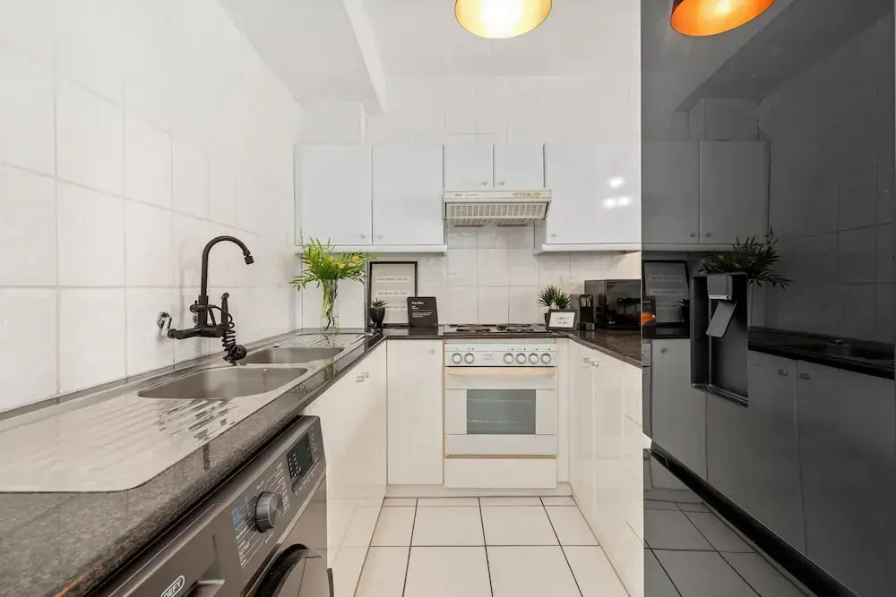 104 Hideaway Loft Studio