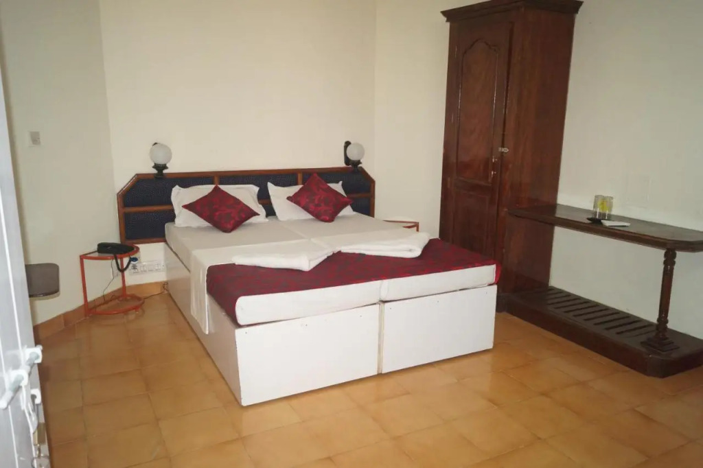 Hotel Thushara