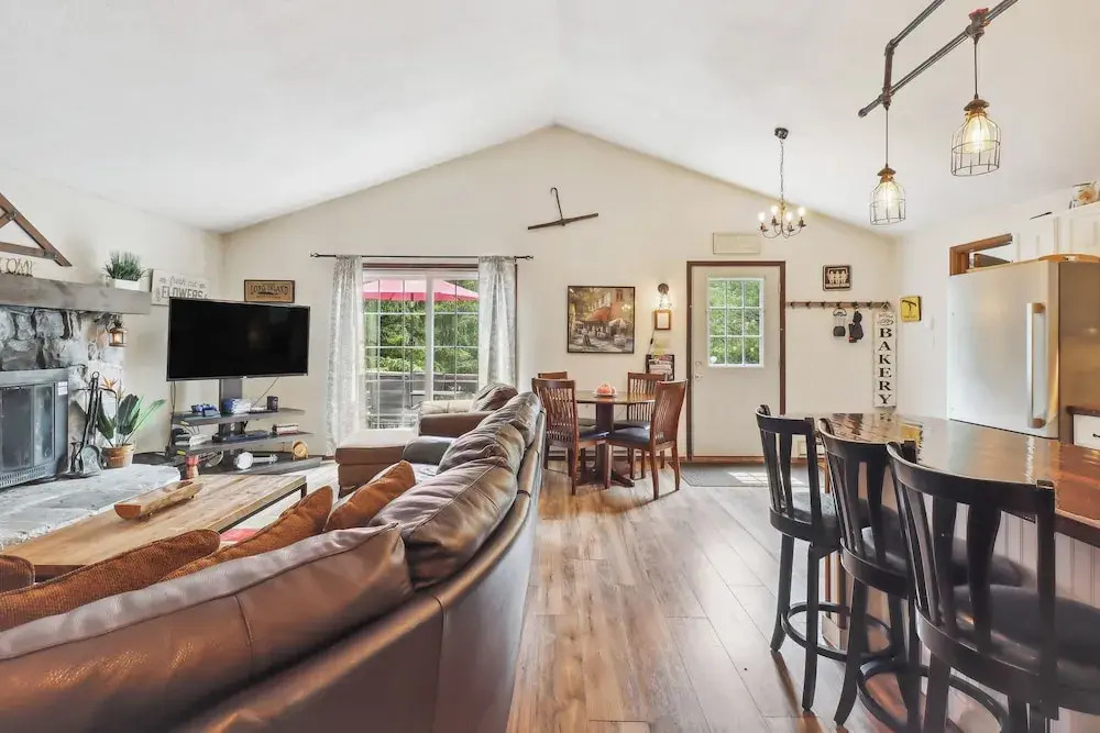 Tobyhanna Home w/ Fire Pits - 9 Mi to Kalahari!