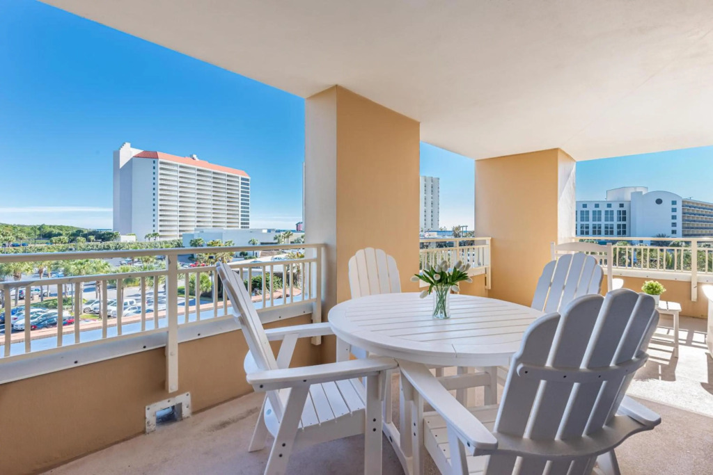 Luau II 6231/6233 - flr2 - 2BR 2BA