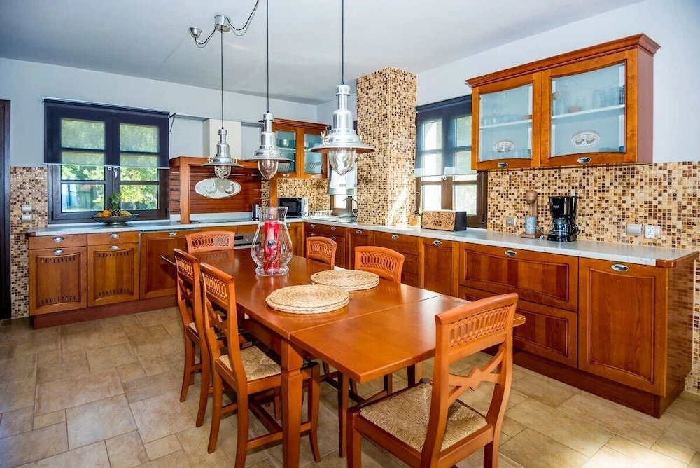 Filon Ktima Beachfront Upscale Villa