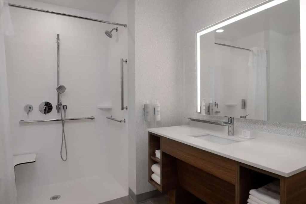 Home2 Suites By Hilton Sheboygan