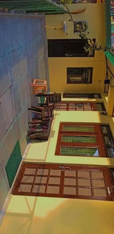 The Kiwi Shadow Guest House