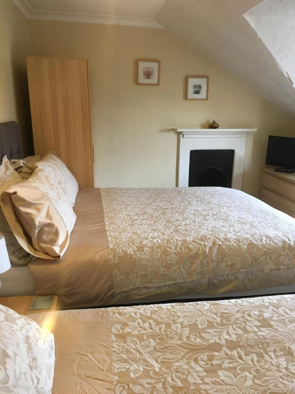 The Townhouse B and B free continental breakfast included