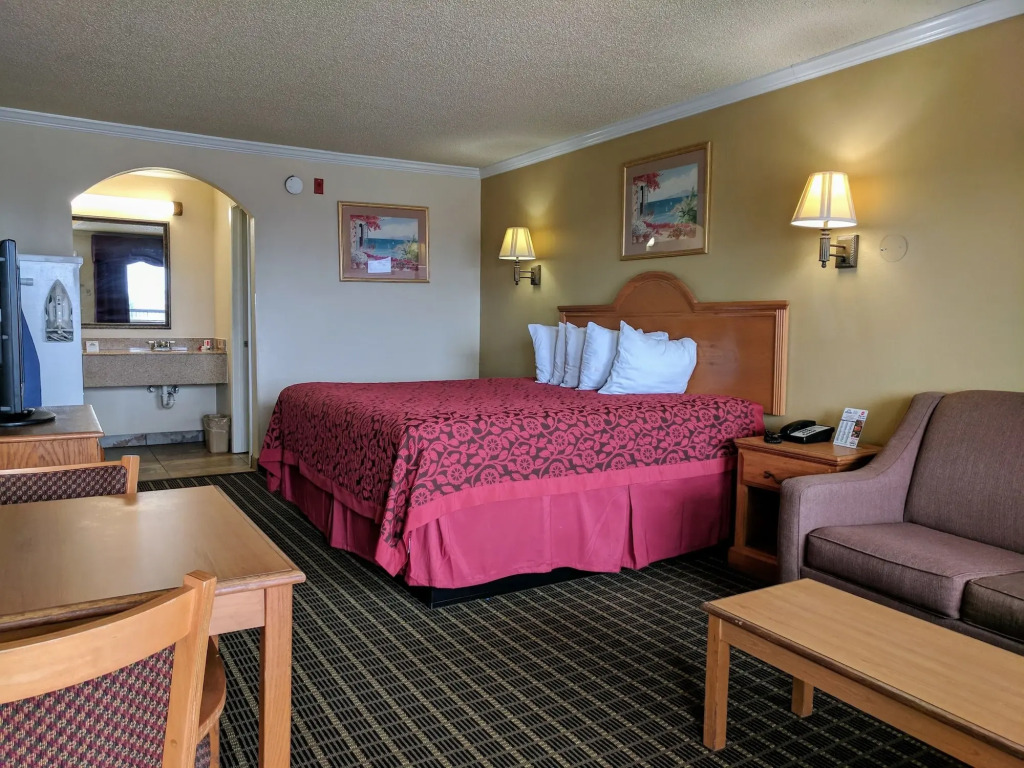 Days Inn by Wyndham San Antonio Interstate Hwy 35 North