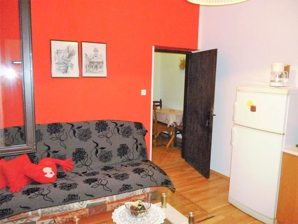 Apartments Dadić near Pebble Beach Jaz