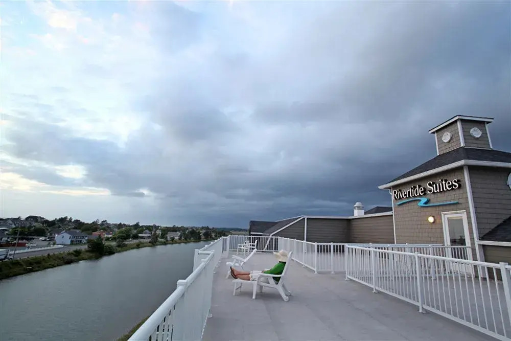 Rivertide Suites