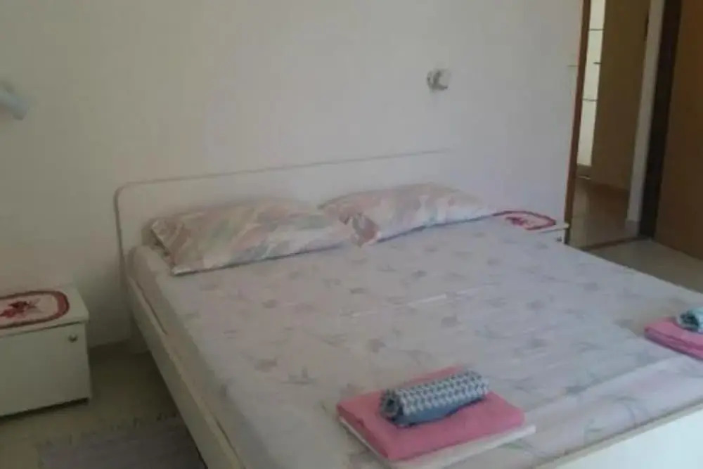 Apartments Boguvila - One-bedroom Apartment With Terrace -
