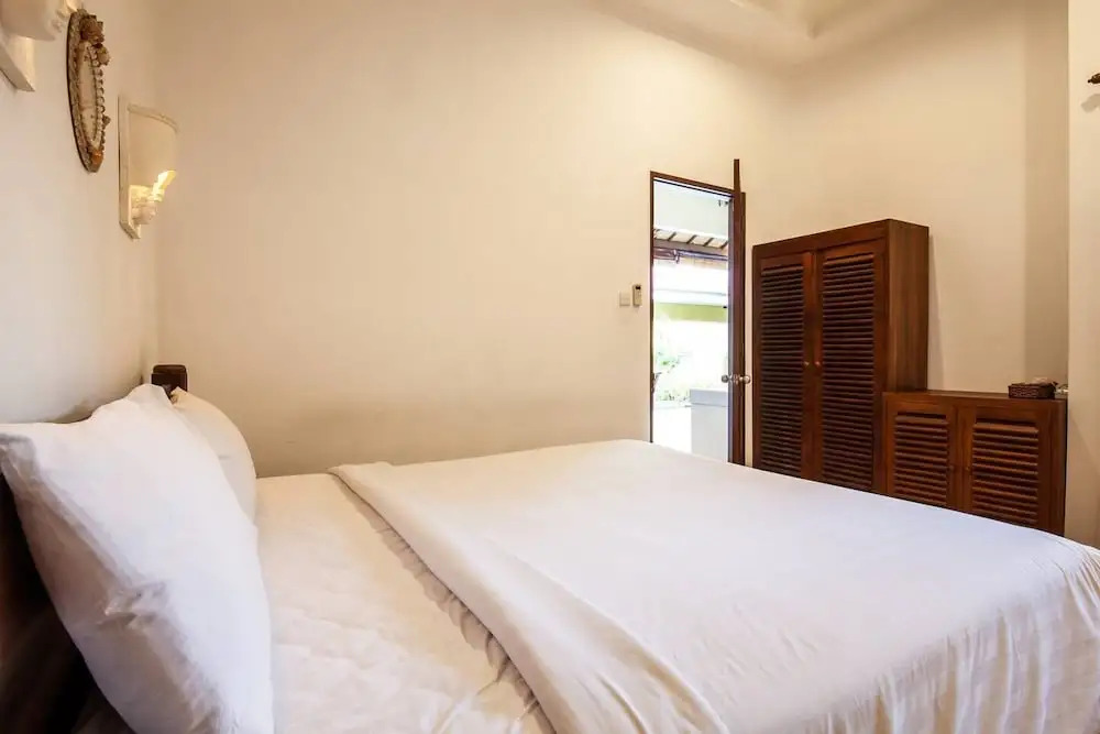 PB - 6BR- V1 & V3 6BR Private Pool Villa, Walk to Seminyak Beach