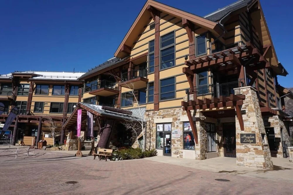Hayden Lodge  - Views Of The Slopes And Village 3 Bedroom Condo by RedAwning