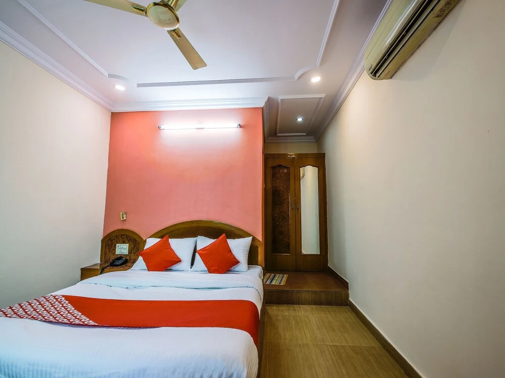 OYO 13935 Hotel Shree Celebration