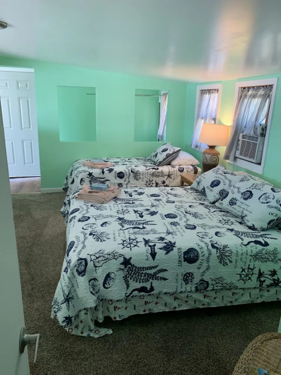 The Boat House - Water Front, Wifi, Pet Friendly 1 Bedroom Home by RedAwning