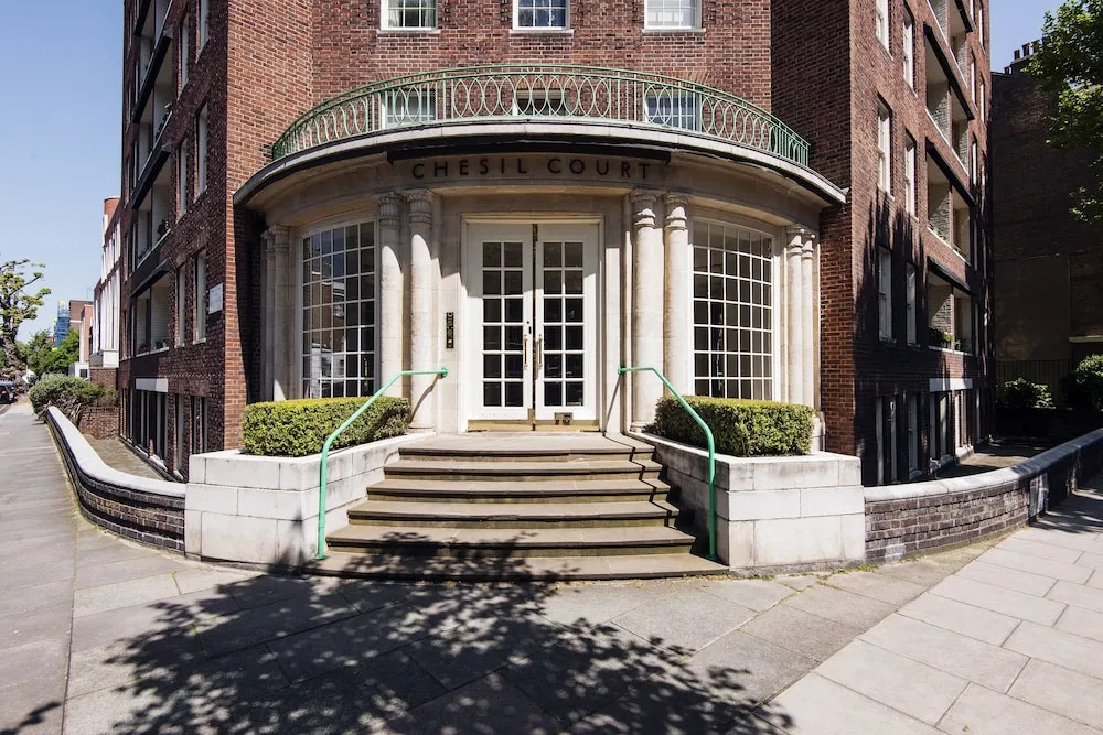 The Wonderful Chelsea Manor Street Apartment - CHK