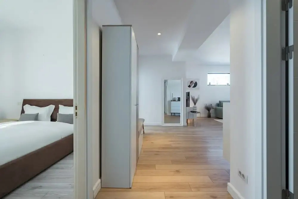 Uphome Suites