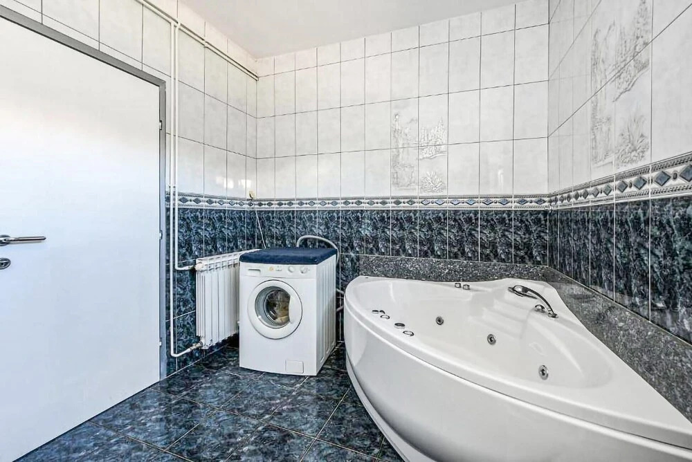 Amazing Home in Zadar with Hot Tub, Sauna & WiFi