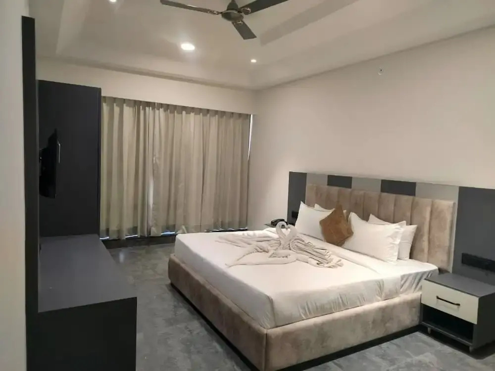 Heaven X Inn Hotel