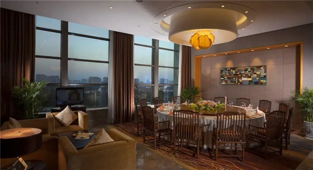 Jiulong International Hotel