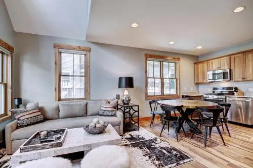 Main Street Retreat Apartment