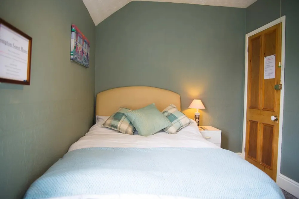 Compton Guest House