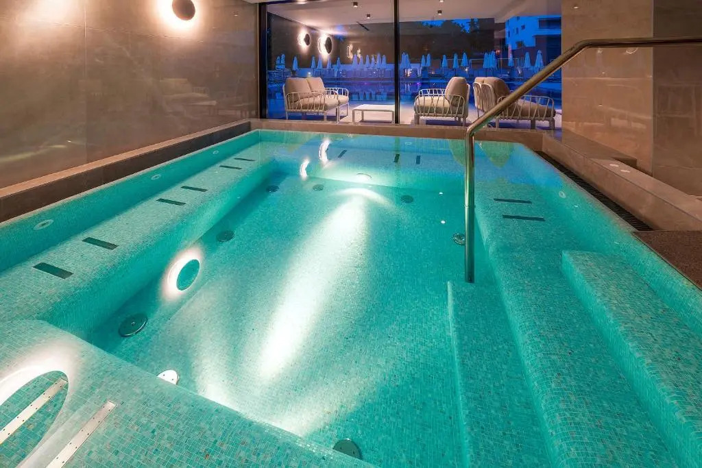 Luxury Hotel Riva