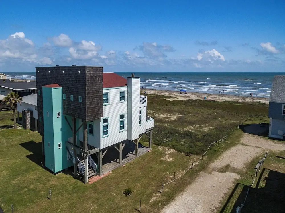 Beachfront Melody by Ryson Vacation Rentals