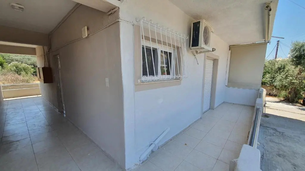 Almiri Apartments By the sea