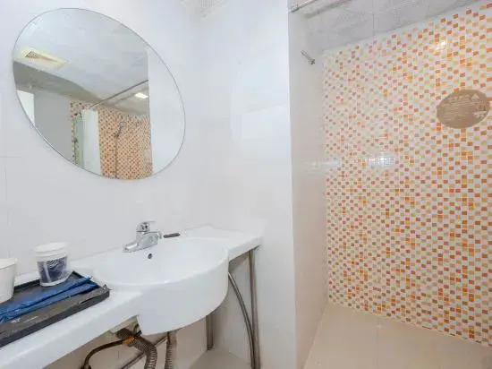 Home Inn (Xuefu Road Subway Station Branch, Nanbu Business District, Ningbo)