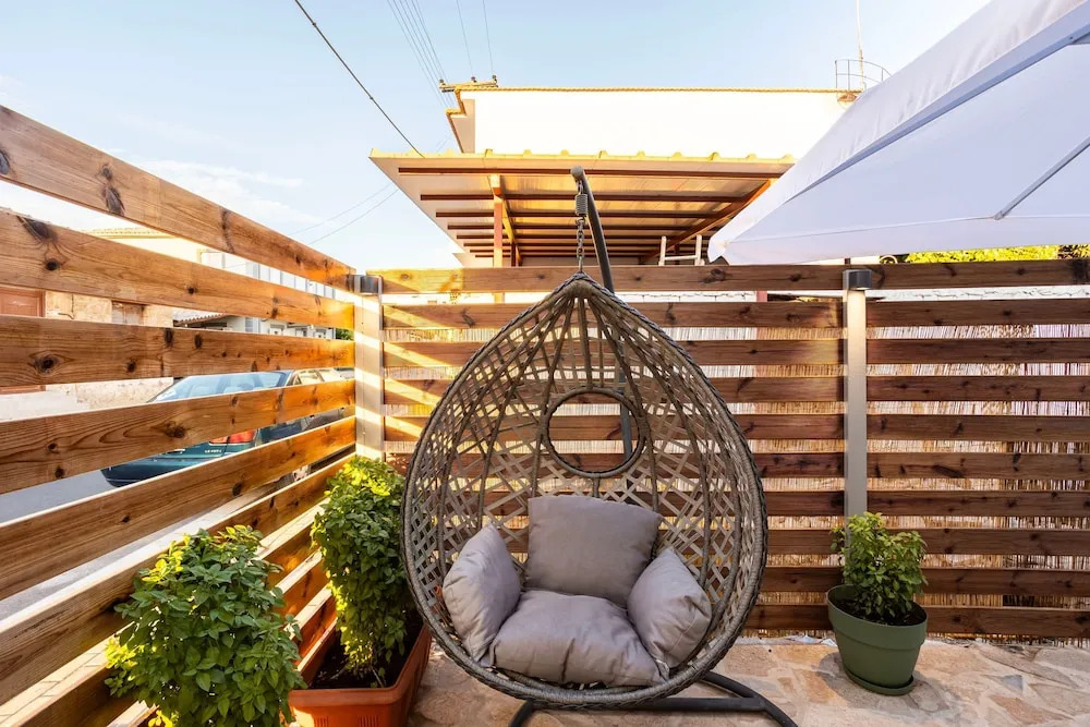Filiatra Welcoming Hideaway - A Cozy Urban Escape