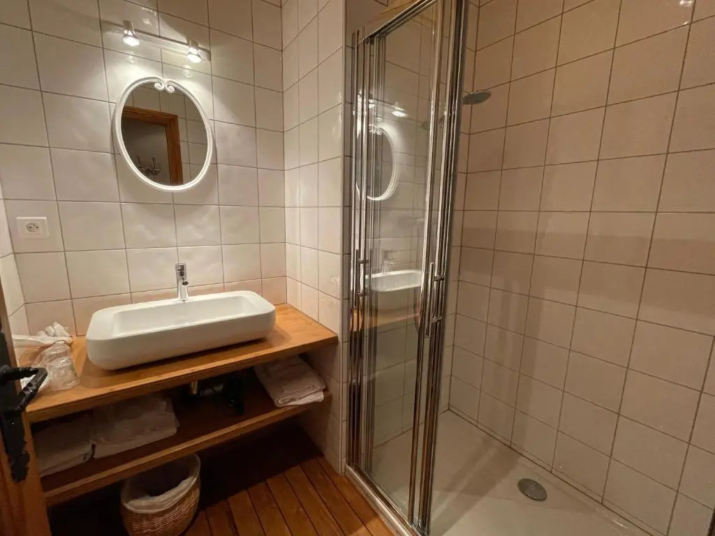 Appartement 110m2, lits faits linge fourni, plein centre, WIFI