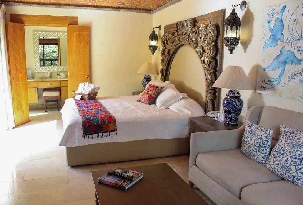Hotel Lindo Ajijic Bed & Breakfast