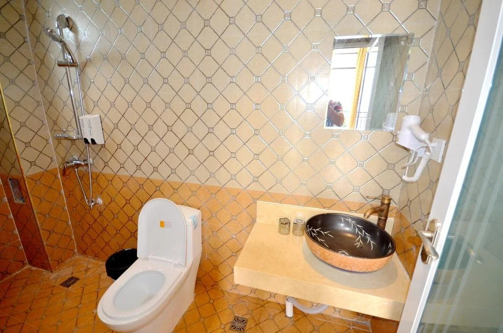 Shanshan gap Year Hotel