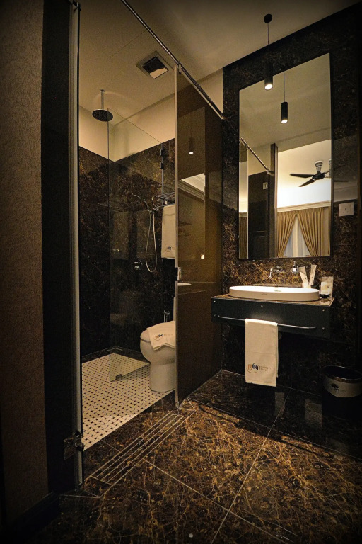 1969 Business Suites Bandar Botani, Ipoh