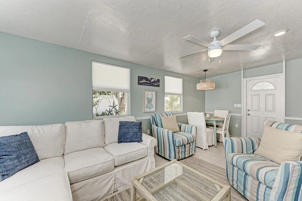 Chasing Waves managed by Beach Retreats