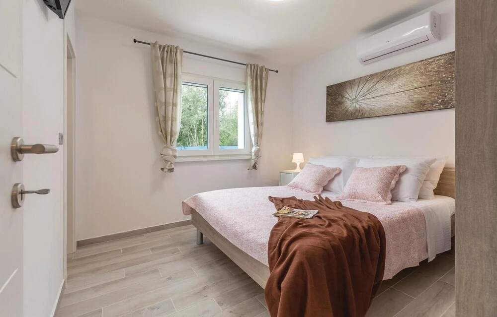 Stunning Home in Rovinj With Wifi and 2 Bedrooms