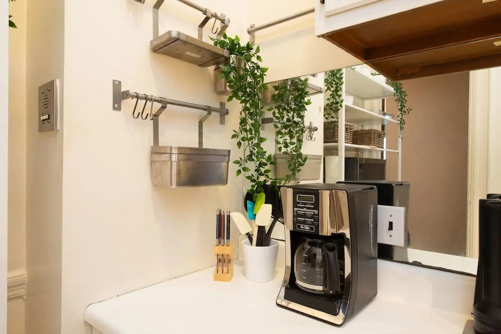Stylish Brownstone Back Bay Apartments