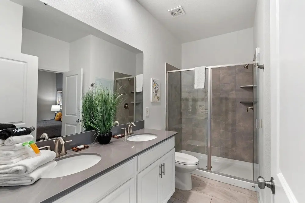 ChampionsGate Resort 10 Bedroom Vacation Home - Includes resort clubhouse amenity access! 10 Home