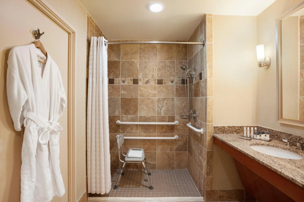 DoubleTree by Hilton Hotel Dallas - Love Field