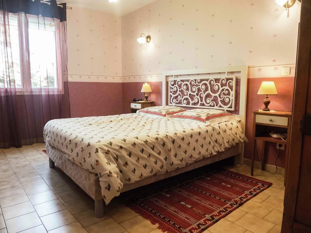 Chic Narbonne Pool Retreat