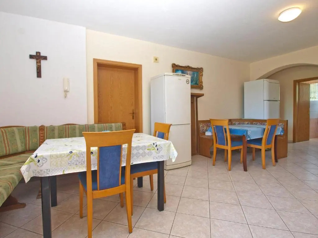 Apartments Anto 1598