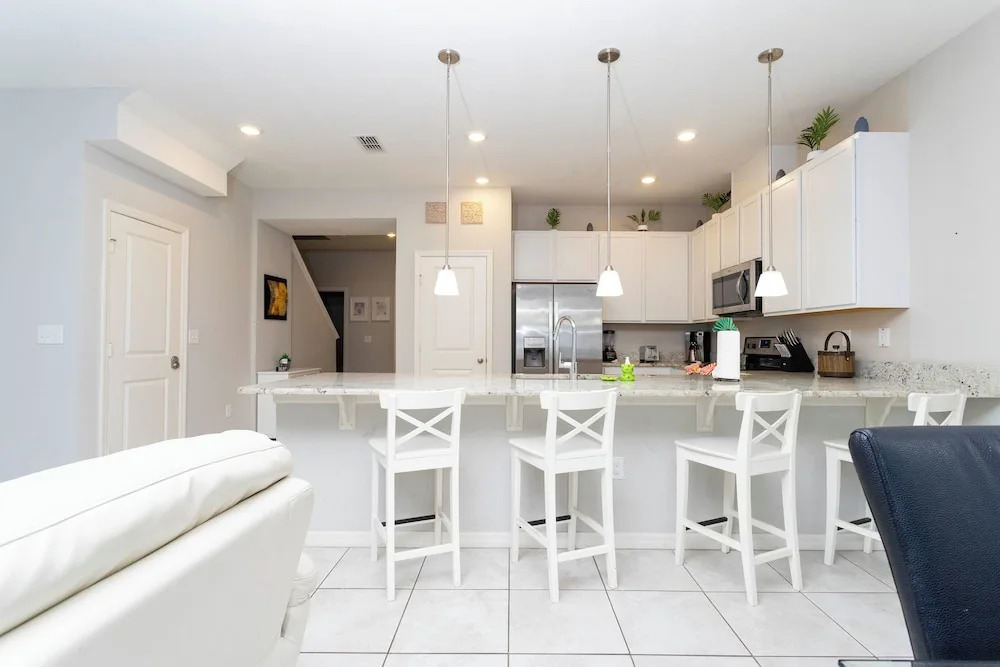 Four Bedrooms Townhome Close to Disney 5162a