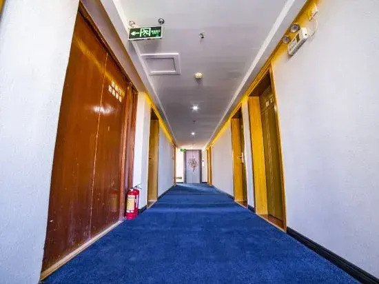 Four Seasons Hotel (Guangxi University East store in Nanning）
