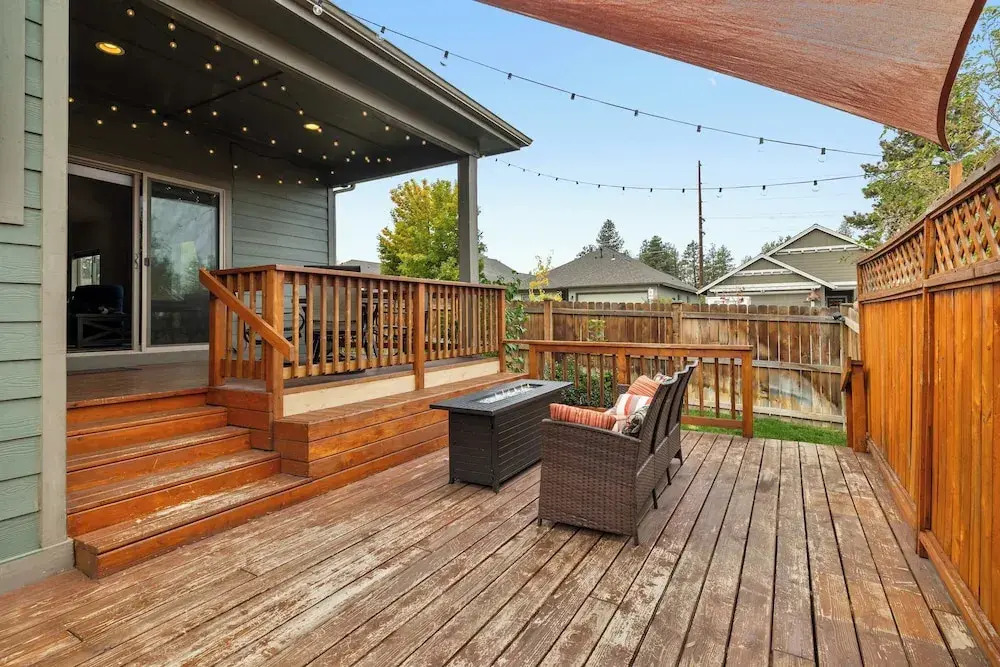 Hot-tub, Pet-friendly, 30 min to Mt Bachelor!