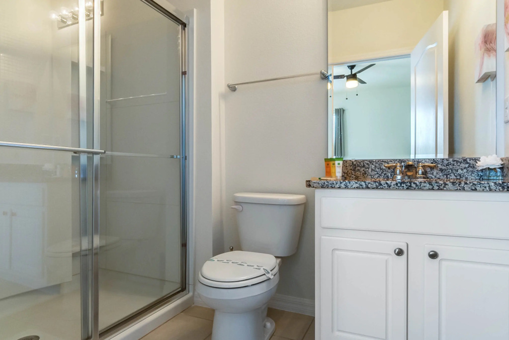 5 Bedrooms 4 Bathrooms Solterra 5272 Oa